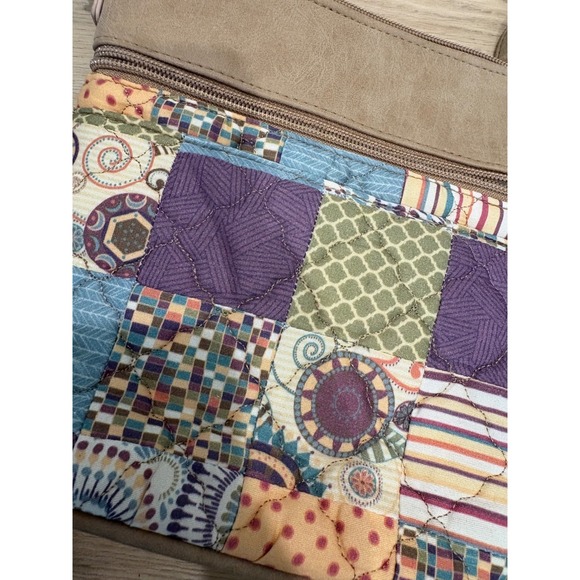 Donna Sharp Kentucky Original Quilted Patchwork Crossbody Bag Tan Strap - Picture 3 of 8